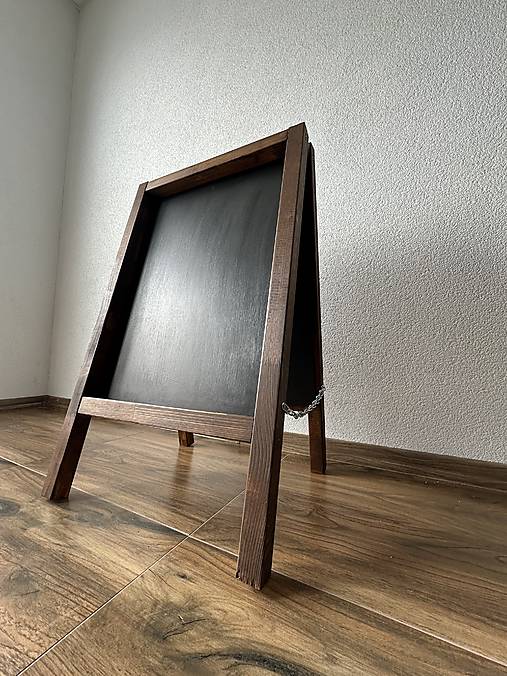 Kriedový reklamný stojan Á-čko (Hnedá)