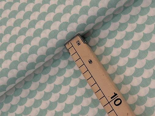 100% BAVLNA / MINT KOPČEKY NA BIELEJ