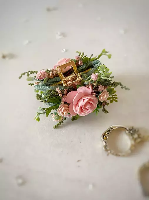 Štipec do vlasov "opantaná nehou"