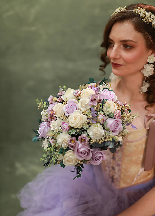 Svadobná kytica "záhrada pri stmievaní"