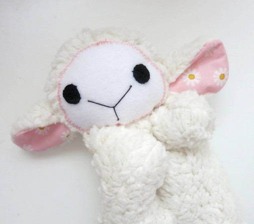 Maňuška ovečka (Huňatá ovečka od Margarétkovej lúky)