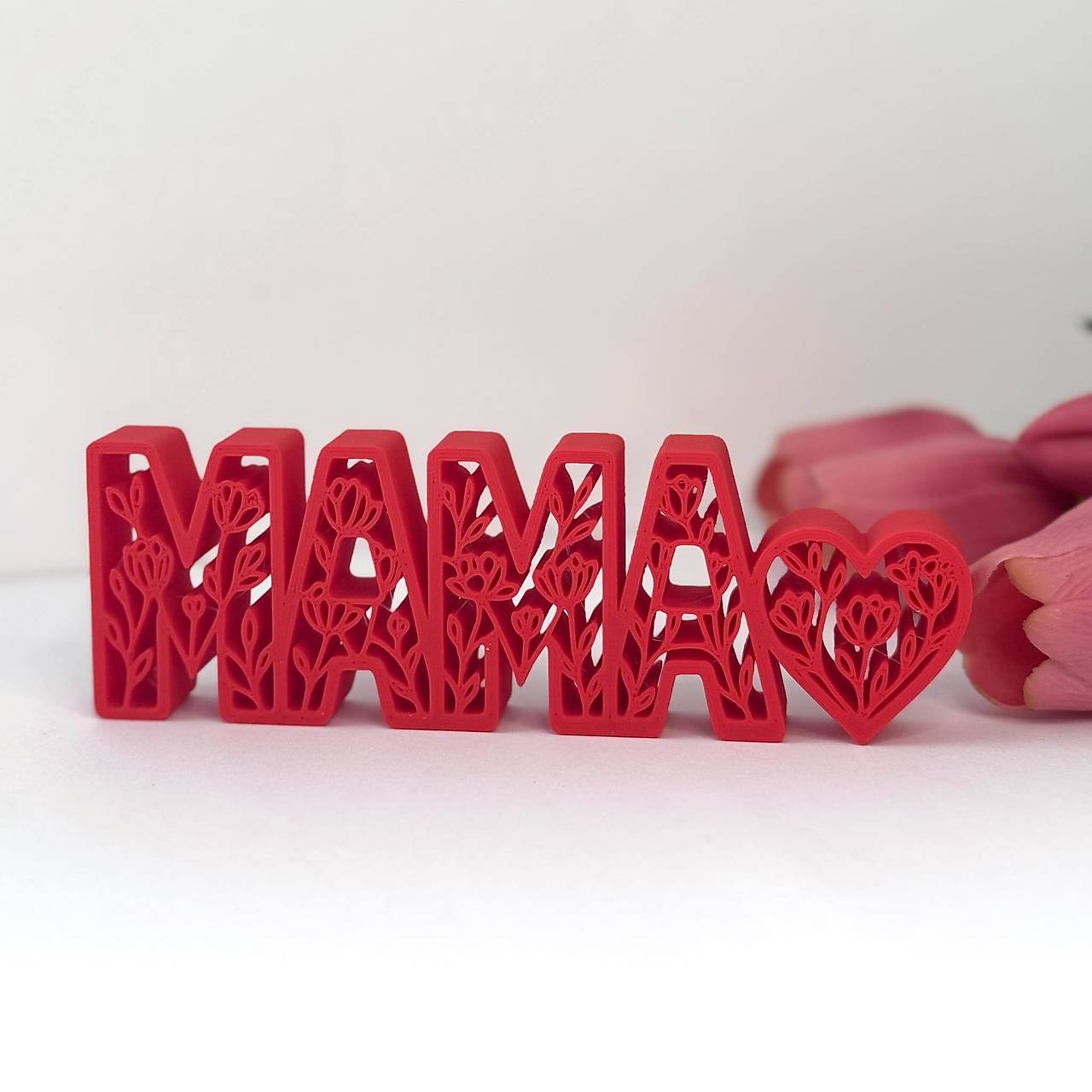 Nápis MAMA s florálnym ornamentom