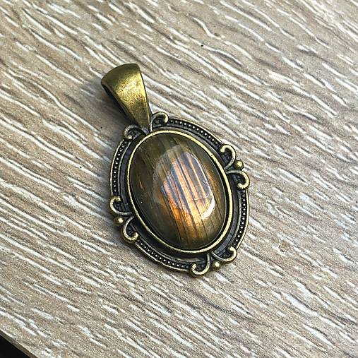 Bronze Filigree Labradorite Necklace / Náhrdelník s labradoritom E074