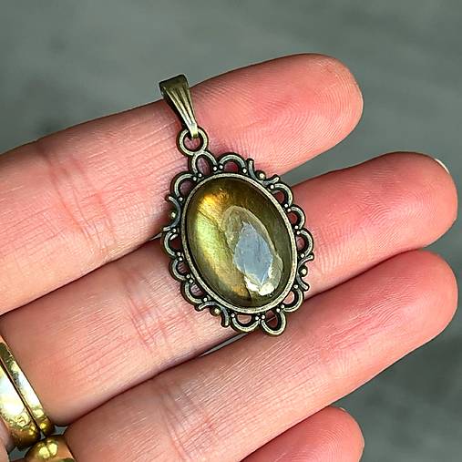Bronze Filigree Labradorite Necklace / Náhrdelník s labradoritom E074
