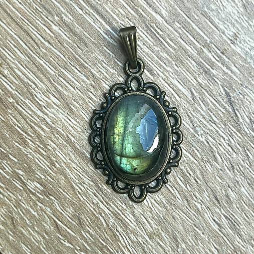 Bronze Filigree Labradorite Necklace / Náhrdelník s labradoritom E074