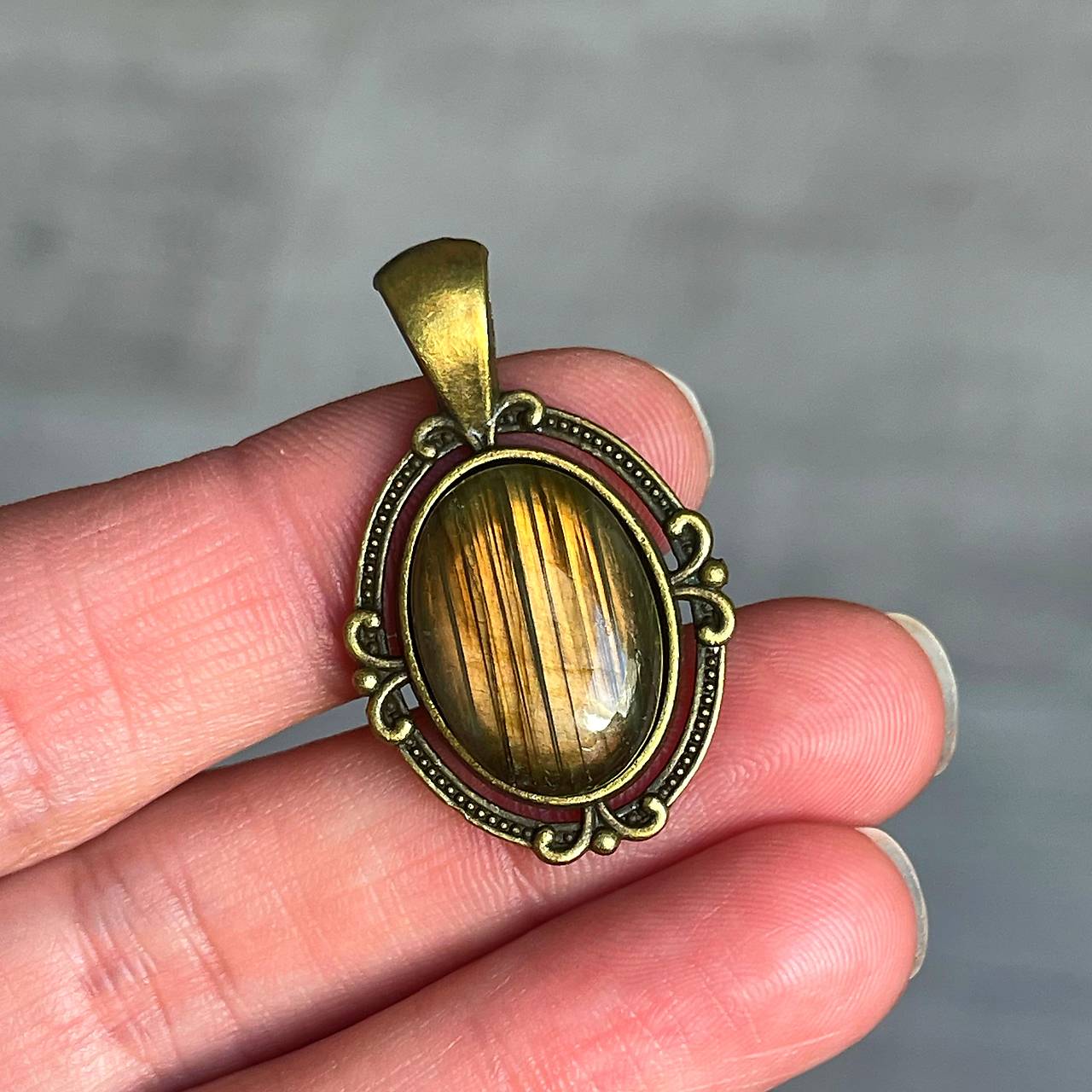 Bronze Filigree Labradorite Necklace / Náhrdelník s labradoritom E074