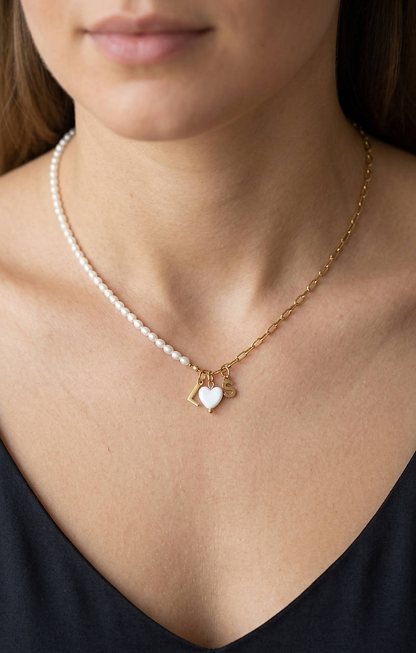 Perlový náhrdelník/retiazka s písmenkami