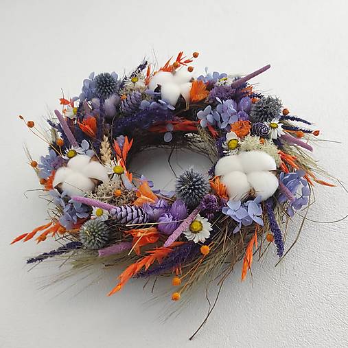 prírodný veniec na dvere zo sušených kvetov | pestrý fialový handmade