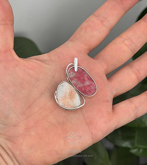 Strieborný 925/1000 prívesok s thulitom a skolecitom ZVÝHODNENÁ CENA
