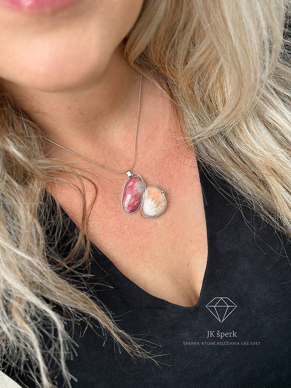 Strieborný 925/1000 prívesok s thulitom a skolecitom ZVÝHODNENÁ CENA