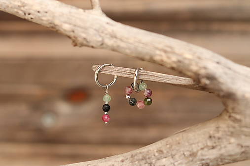 Asymetrické náušnice turmalín