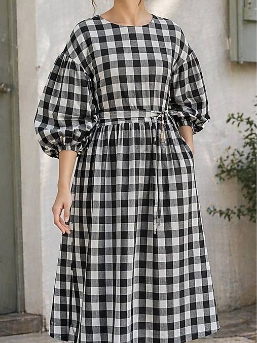 Mušelínové šaty  (Čierno-biela)