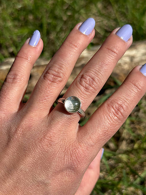 Strieborný 925/1000 prsteň s krištáľom, veľkosť 56