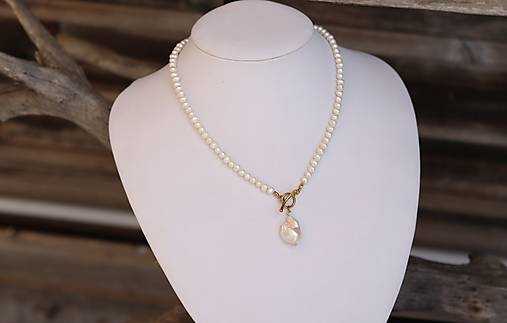 Perlový náhrdelník s barokovou perlou