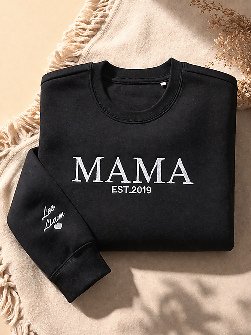 Mikiny - Vyšívaná mikina „MAMA“ – s menami detí na rukáve - 18321657_