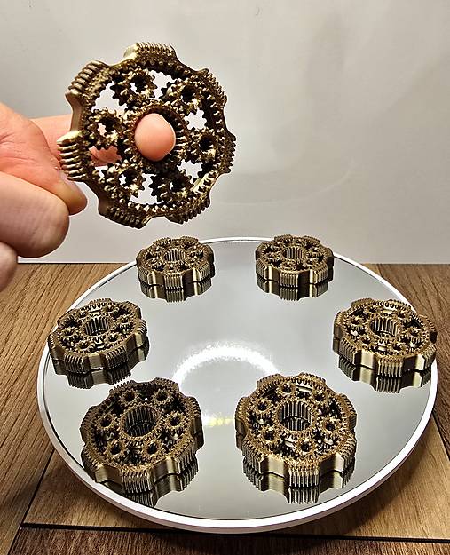 Hračky - Fidget spinner - 18321154_