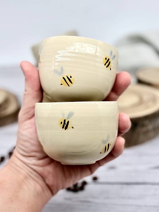 Bee - pohárik cappuccino (200ml, bez uška)