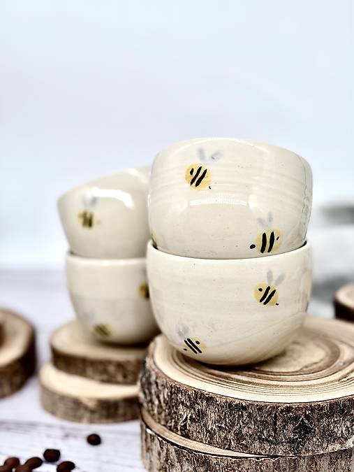 Bee - pohárik cappuccino (200ml, bez uška)