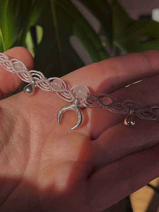 Náhrdelníky - Micro macramé choker - ruženín - 18337816_