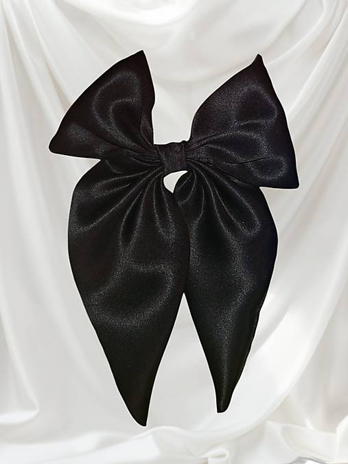 Silk Bow | Elegantná hodvábna mašľa ✨