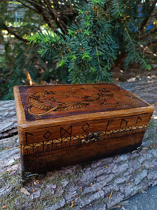 Úložné priestory & Organizácia - Vikingská drevená truhlička - viking wooden box - 18343196_