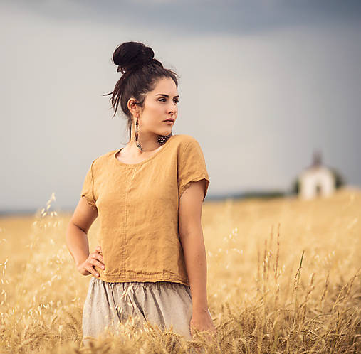 Topy, tričká, tielka - Lněná halenka otřapená Medová - 18345974_
