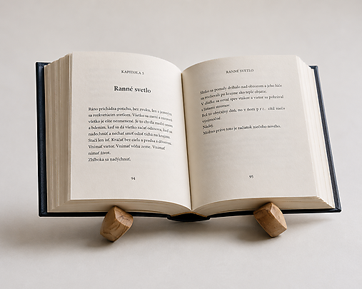 Poriadok v kuchyni aj pri čítaní – drevený stojan na dosku a knihu (dub) „Holzständer für Schneidebrett und Buch“