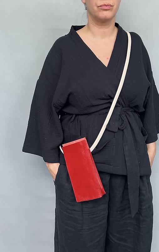 Na mobil - COLUMN 01 Red - 18349223_