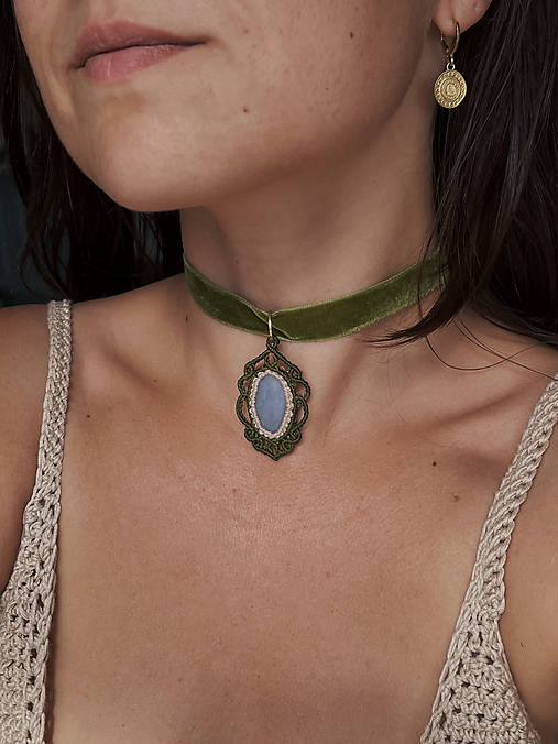 Náhrdelníky - Macramé choker s angelitom - 18350451_