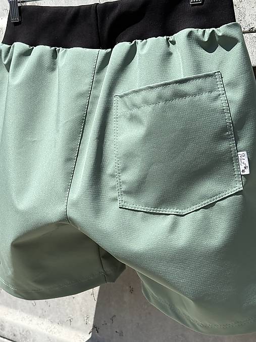 Softshellové výcvikové kraťase