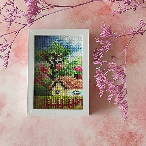 Dekorácie - Miniatúrna výšivka 5 x 7,5 cm: Voňavá jar - 18356788_