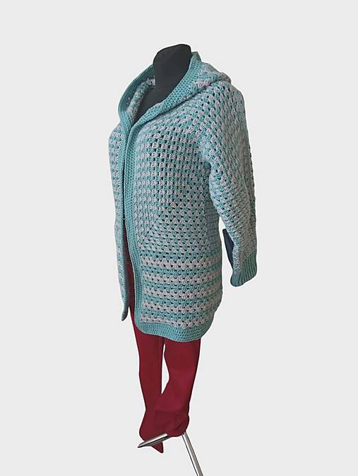 🧶💙 Ručne háčkovaný kardigán – originálny handmade kúsok 💙🧶