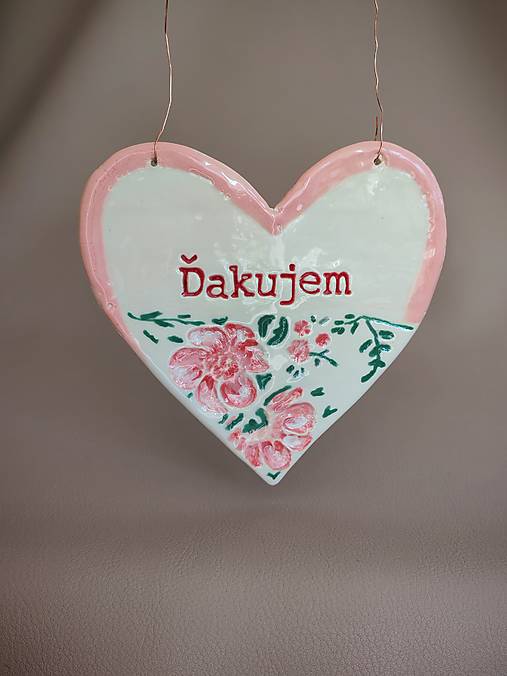 Dekorácie - Keramické srdiečko na zavesenie s nápisom Ďakujem – Darček pre učiteľku - 18359096_