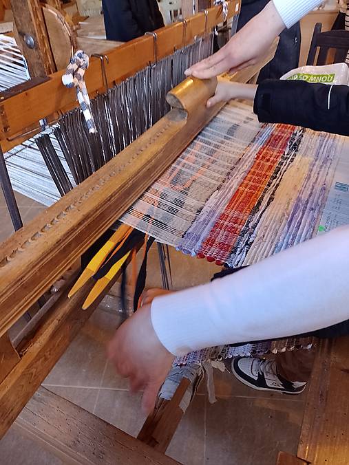 Vlastný handmade koberček?  - zážitkový kurz tkania na starých drevených krosnách
