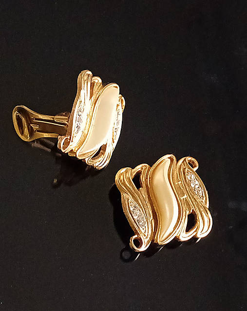 Náušnice - Vintage klipy na uši 1928 Jewelry – Art Deco, perleťový smalt a kryštály - 18378084_