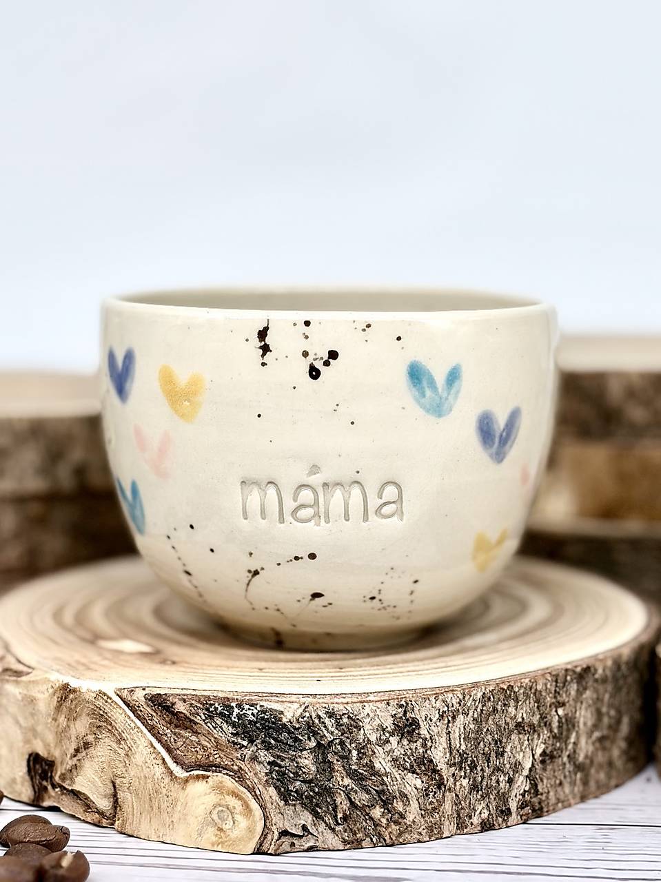 Farebné srdiečka - pohárik cappuccino máma (200ml, bez uška)