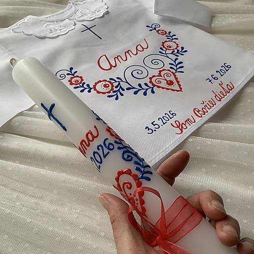 Krstná košieľka a svieca na krst maľovaná ľudovoladená (Červeno modrá kombinacia s krížikom (sada košieľka + svieca))