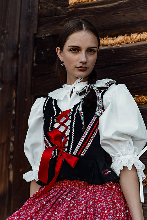 Vesty - Folklórny zamatový lajblík Marka - 18379854_