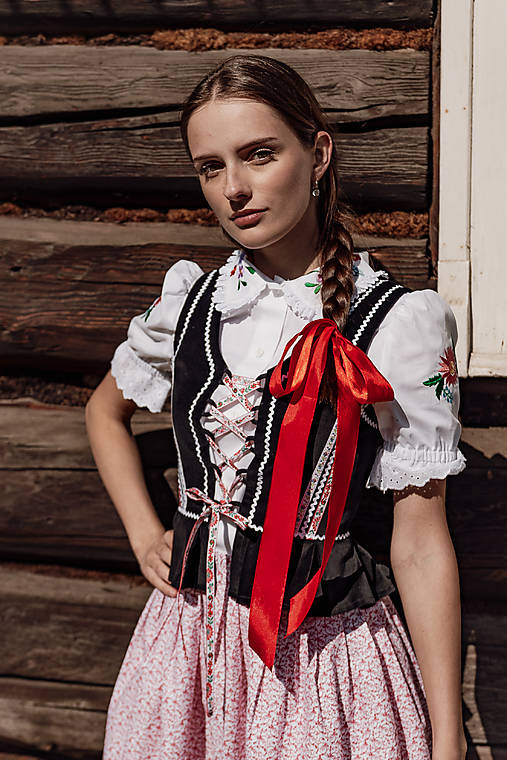 Vesty - Folklórny zamatový lajblík Jola - 18380739_