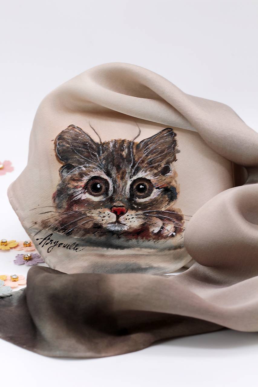 Ručne maľovaná hodvábna šatka  – mačka, Kitty