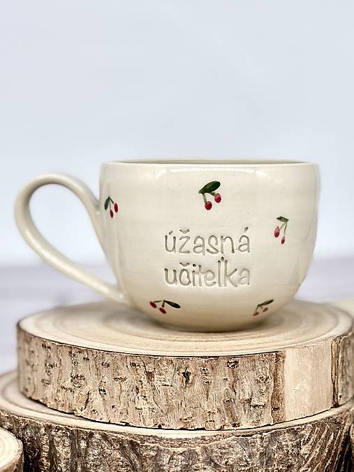 Čerešne - šálka cappuccino úžasná učiteľka (200ml, s uškom)