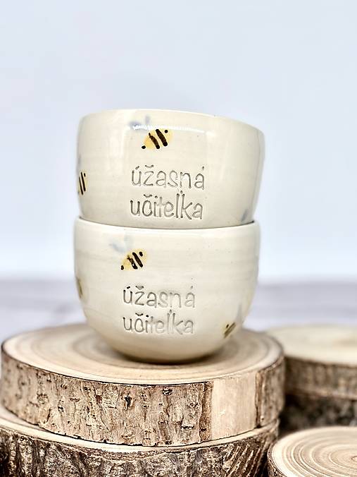 Bee - pohárik cappuccino úžasná učiteľka (200ml, bez uška)