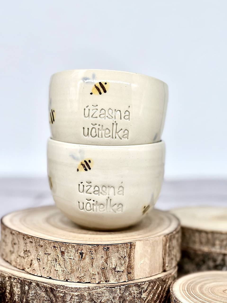 Bee - pohárik cappuccino úžasná učiteľka (200ml, bez uška)
