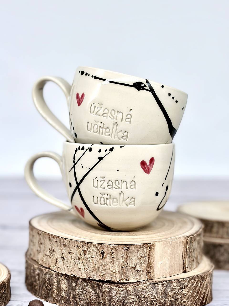Love is in the air - šálka cappuccino úžasná učiteľka (200ml, s uškom)