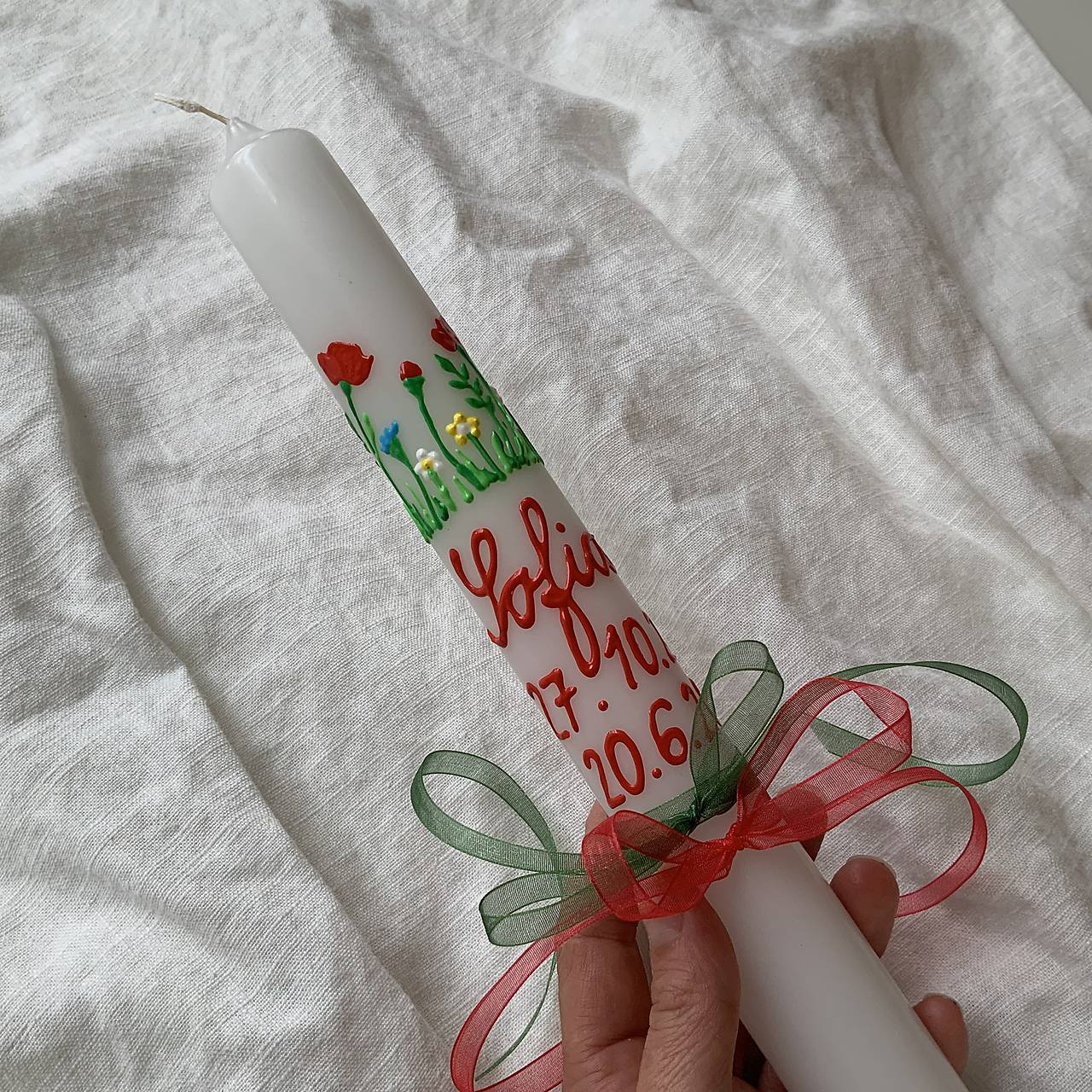 Ručne maľovaná krstná svieca s personalizáciou – 35 cm, biely vosk (18 v zlatej)