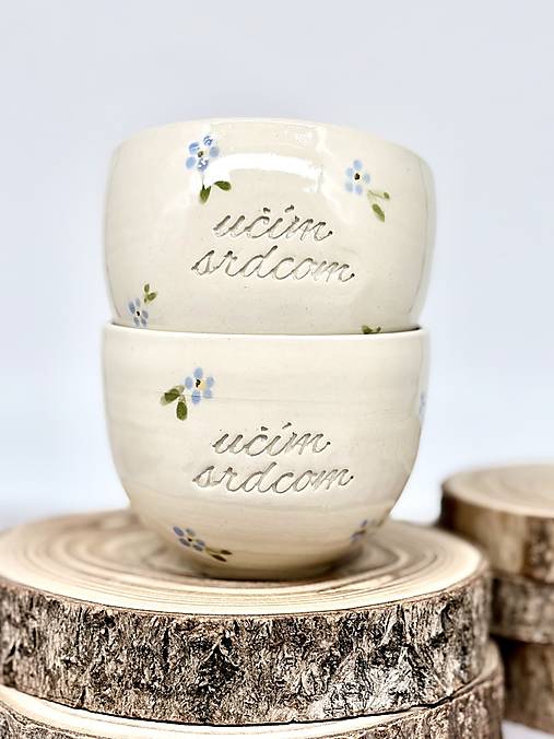Nezábudky svetlé - pohárik učím srdcom (200ml, bez uška)