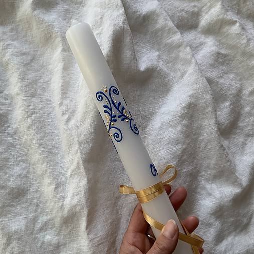Ručne maľovaná krstná svieca s personalizáciou – 35 cm, biely vosk modrozlatá