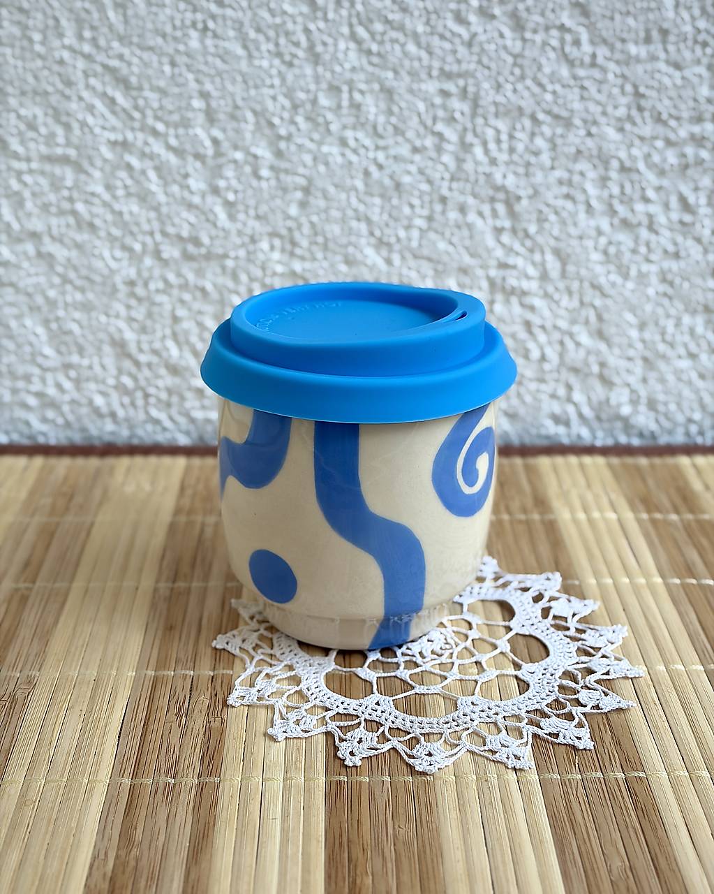 Keramický hrnček so sebou / travel cup Blue Lagoon