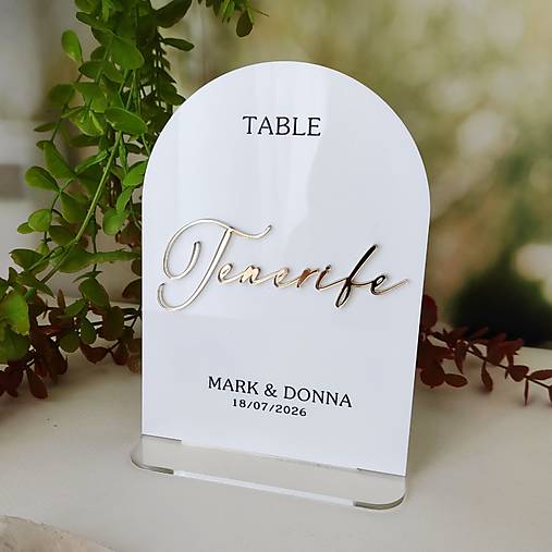 Označovanie stolov - zlatý text 021