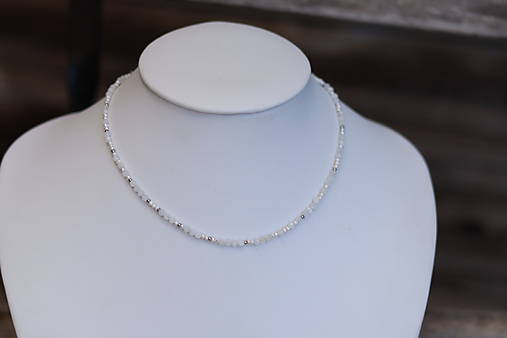 Náhrdelník choker mesačný kameň, perly